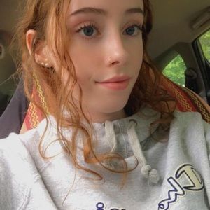 Meet your Posher, Lena